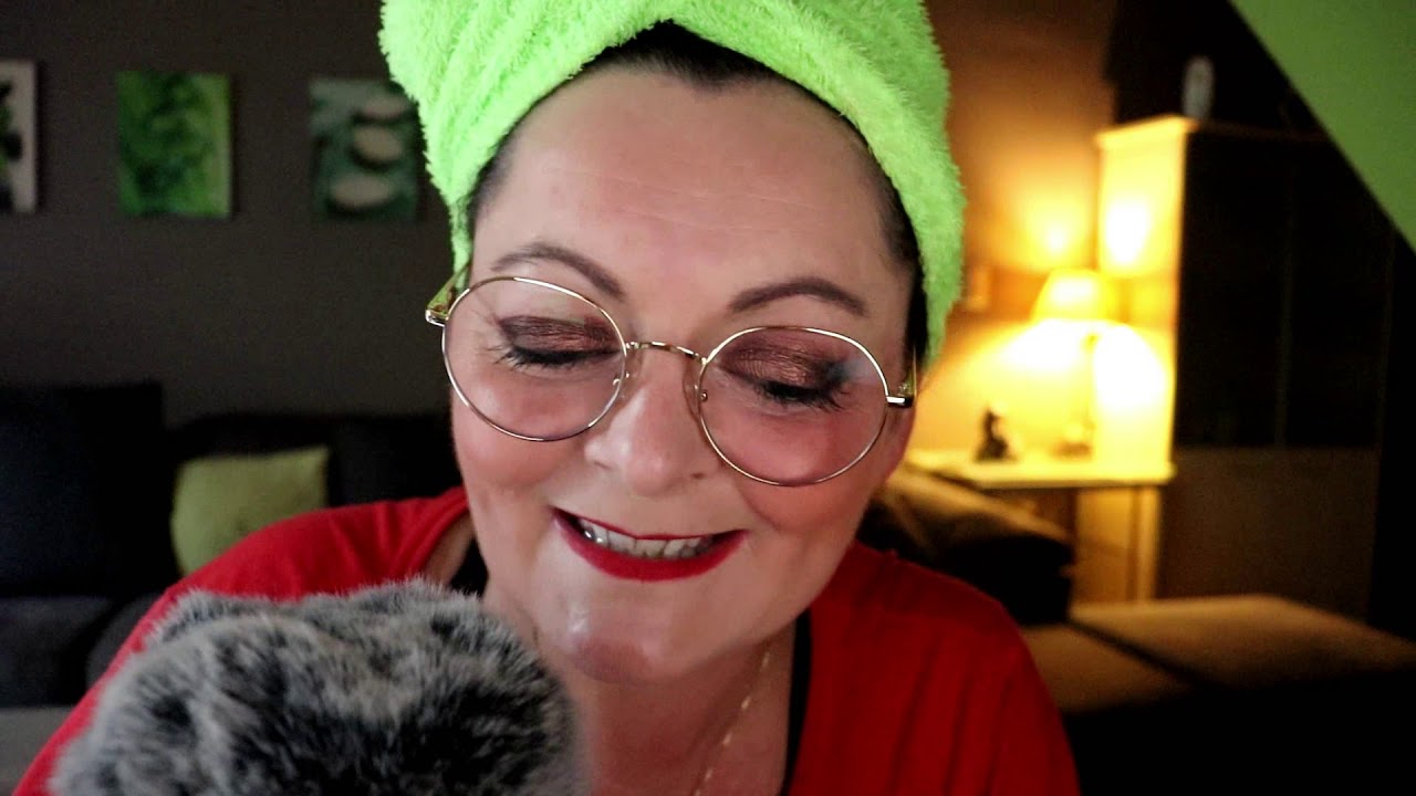 ASMR FR  ATTENTION PERSONNELLE (maman réconforte son enfant)