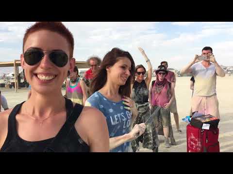Video: 18 Branders Die Hun Burning Man-maagdelijkheid Verloren - Matador Network