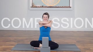 20 Minute Gentle Yoga for Compassion screenshot 4