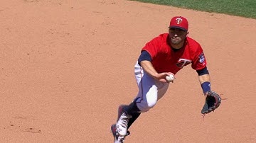 TOR@MIN: Dozier makes a great play in the 9th