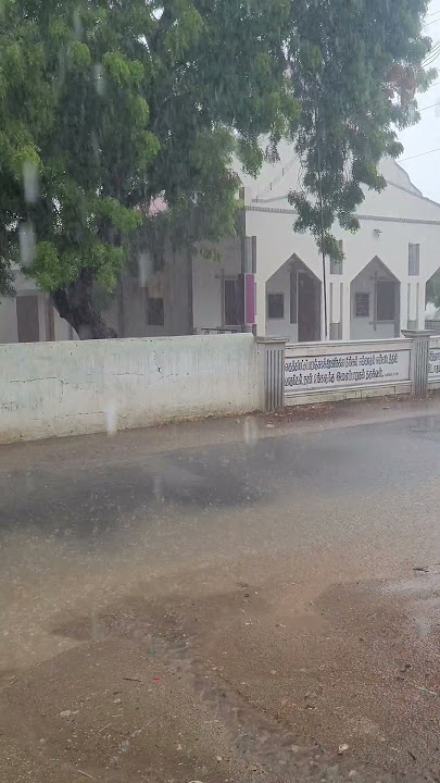 வானங்களும் வானாதிவானங்களும் அவரைக்கொள்ளக்கூடாதிருக்க,அவருக்கு ஒருஆலயத்தைக் கட்டவல்லவன் யார்?2 நாளா 2