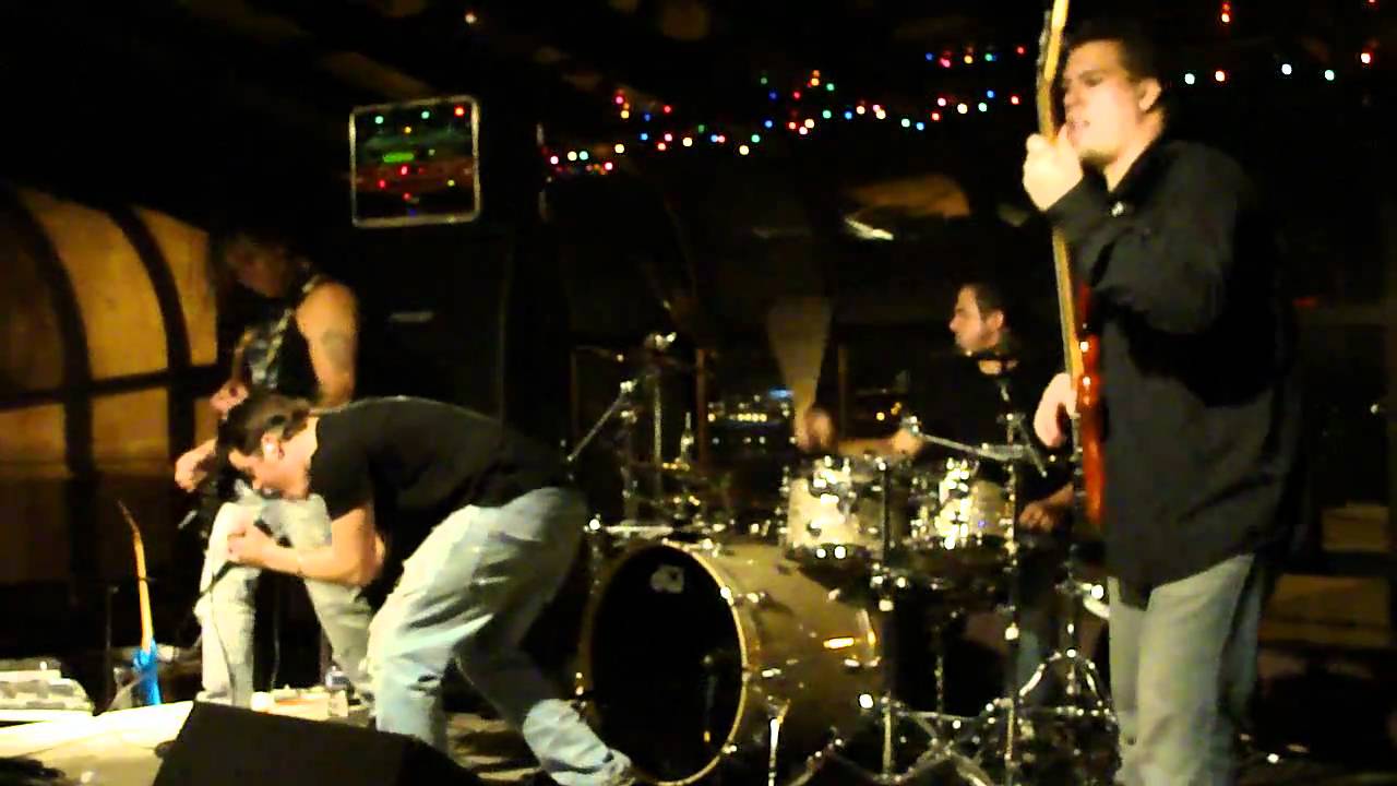 Tomorrows Past : These Walls @ Fixx 12/4/10