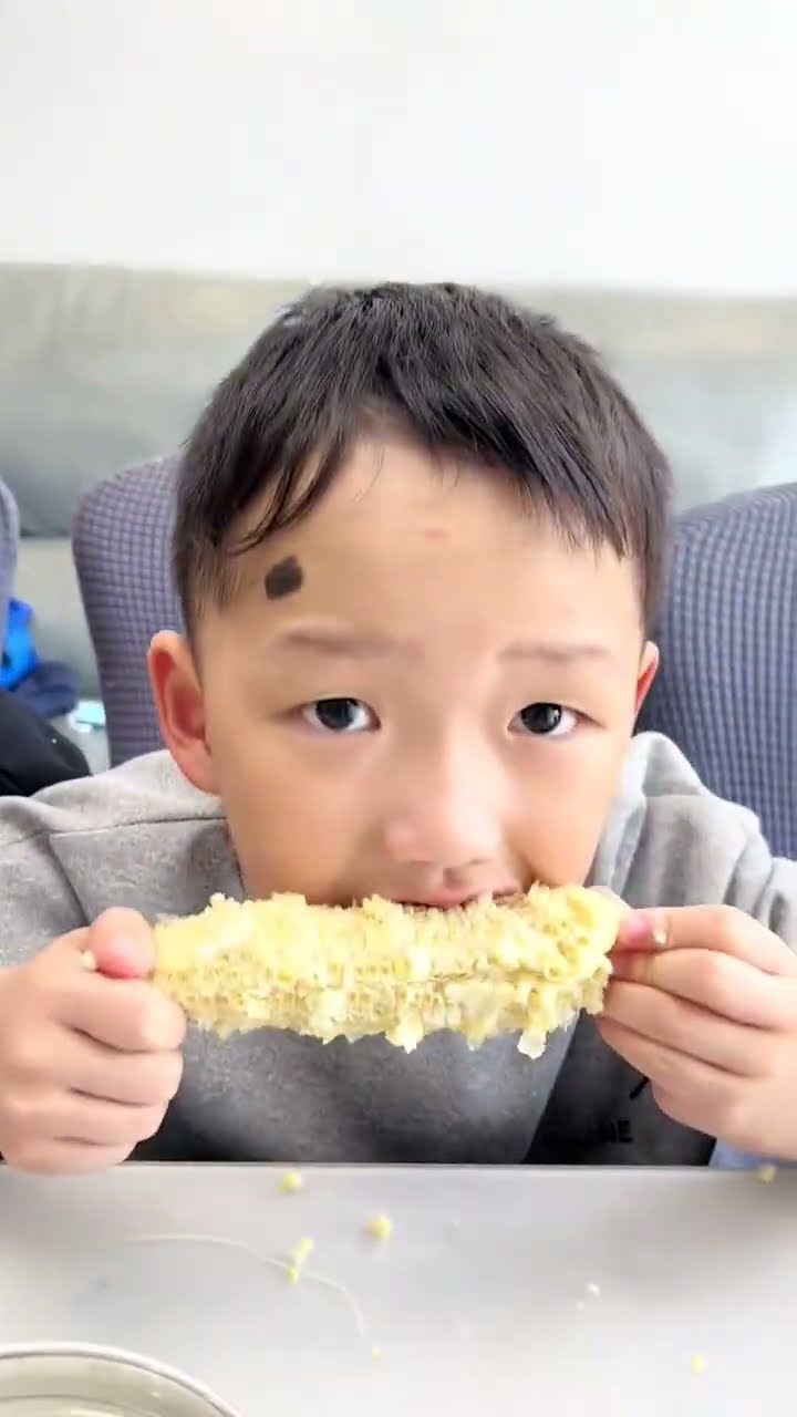 We don't have big fish and meat. We can't afford big steamed buns with corn. It's more cost-effe