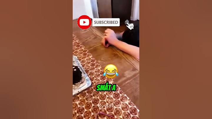 Tento táta se pokusil upéct dort na své vlastní narozeniny.