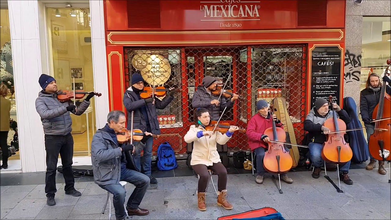 Felices fiestas y próspero 2018 de parte de Enrique y María José sociedad portuaria