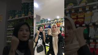 pande jian sekarang joget yah😁😂🤣 #remix #music #djremix #ngeshortsbareng