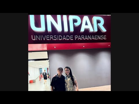 I was invited to sing at Unipar, to bring music to that university in Paraná.