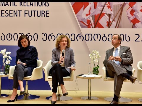 „საერთაშორისო დიპლომატიის როლი საქართველოს წინსვლასა და დემოკრატიულ განვითარებაში“