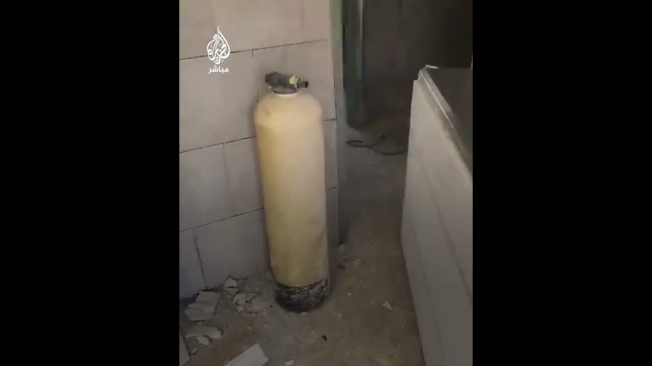 مشاهد توثق وقوع دمار هائل في قاعدة عين ياهف العسكرية الإسرائيلية الواقعة بالقرب من غور الأردن