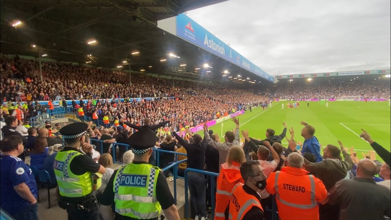 LEEDS & LIVERPOOL FANS GO AT EACH OTHER AFTER RED CARD GIVEN