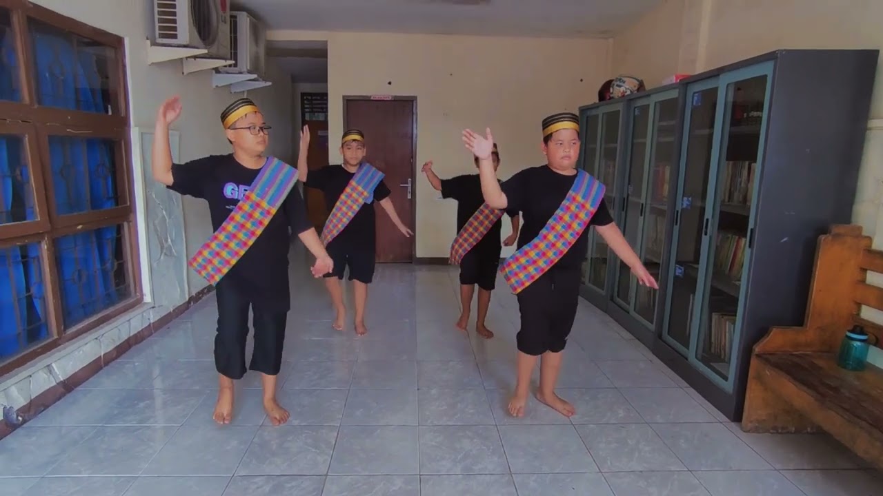 Tarian Daerah Jawa Barat (Tokecang)