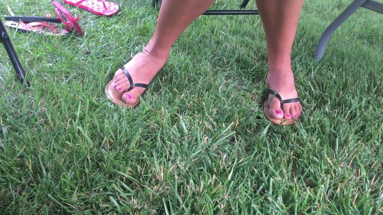 Candid feet size 10 