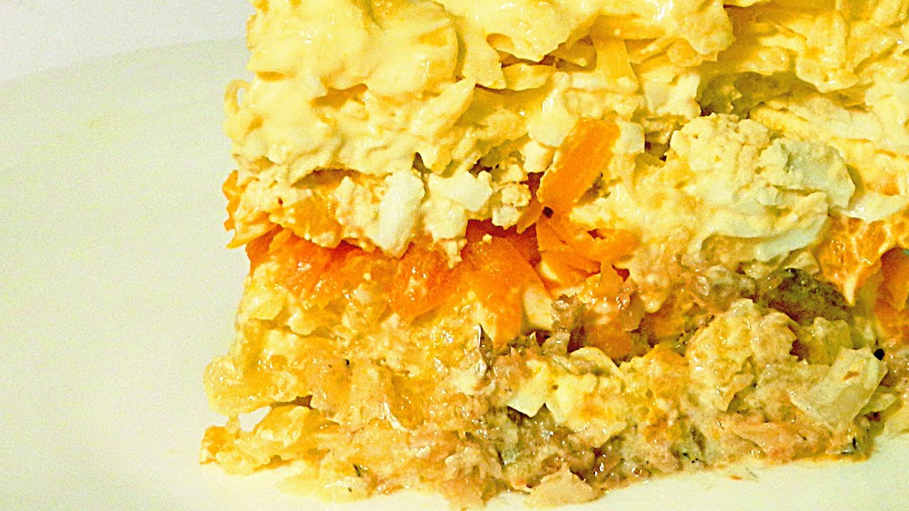 Слоёный Салат со Шпротами и Сыром кулинарный видео рецепт
