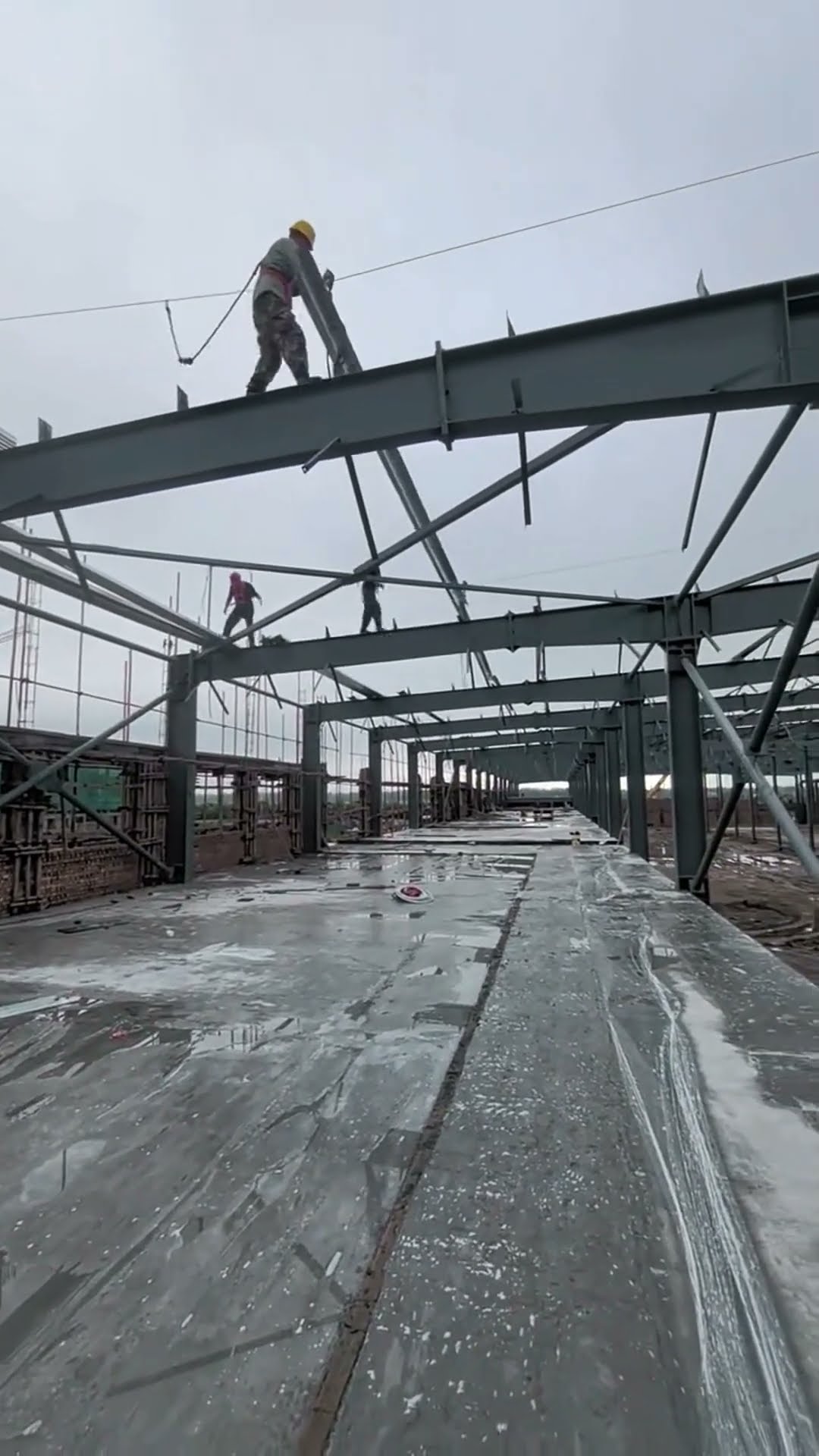 Steel structure main installation process- Good tools and machinery make work easy