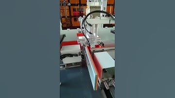 Rigid box bubble removing machine/Macchina per la rimozione di bolle da scatole rigide