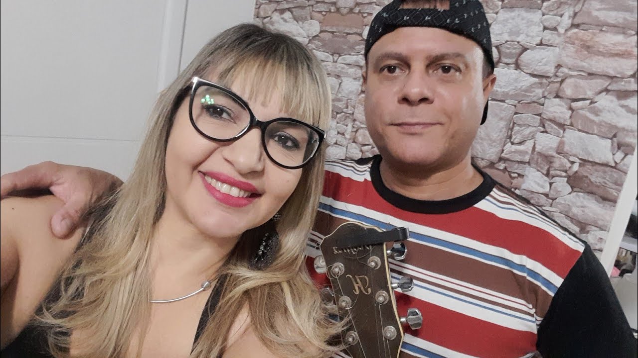 LIVE! VEM COM UM CASAL UM VIOLÃO, FAZENDO DIFERENTE, MODÃO E DIVERSÃO.