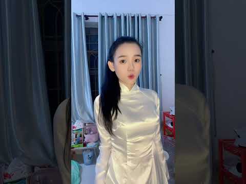 Vi E 8 #aodai #aodaitrang #satin