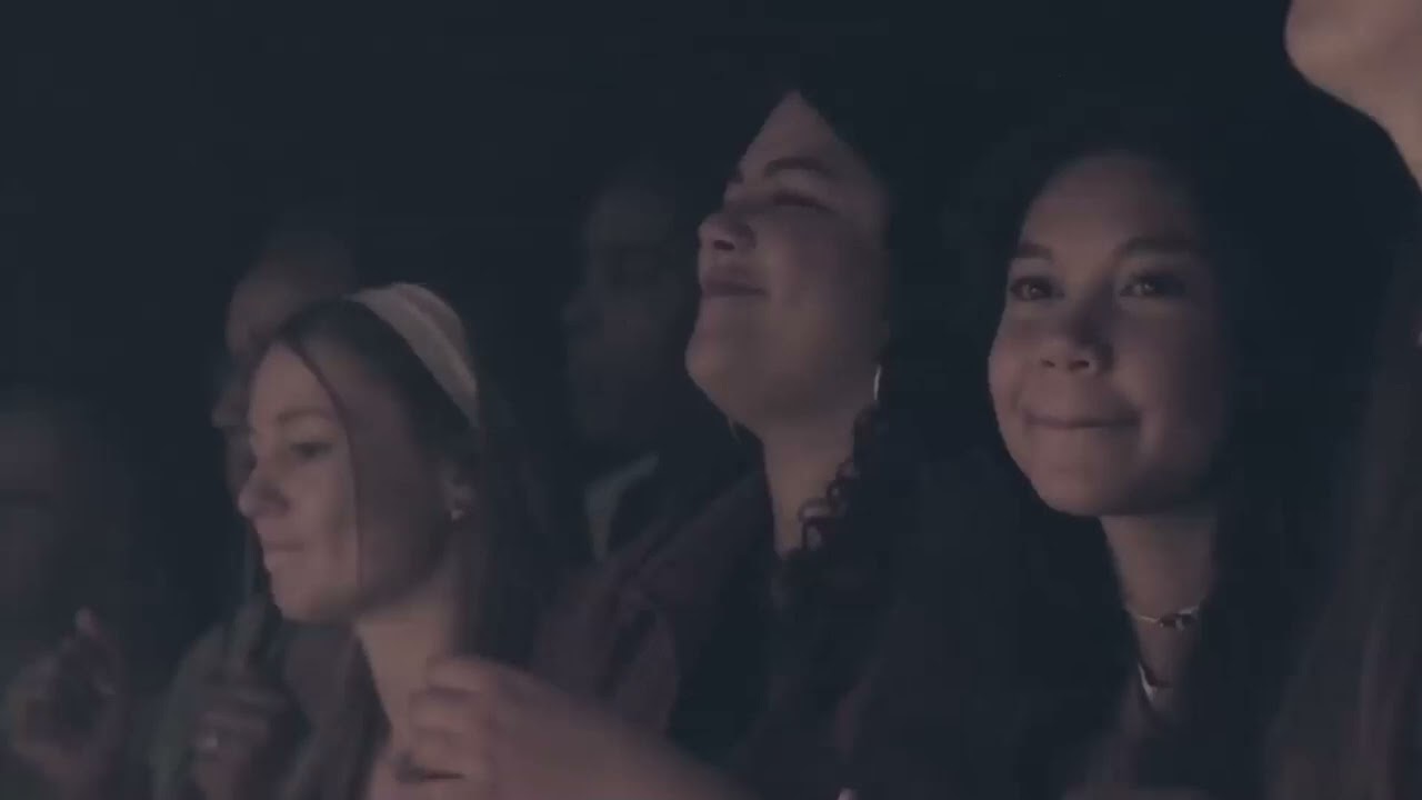 Tu Tiens Tes Promesses   Clip Officiel Live Dan Luiten, Feat  Sandra Kouame   Album  Sur La Terre