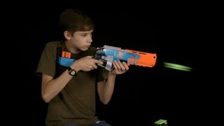 Nerf Zombie Strike Sledgefire Review and Shooting