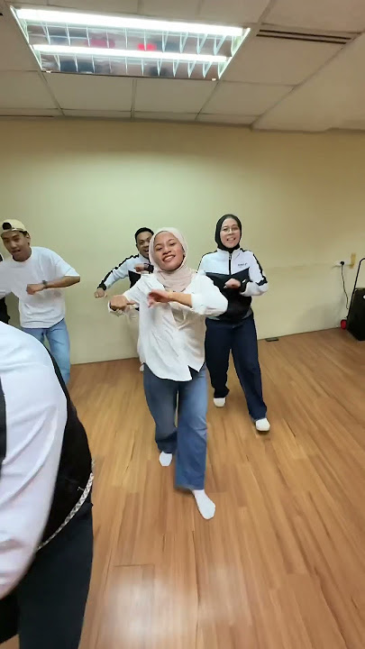 Hati Muda #KOREOGRAFee for birthday girl Cikgu Sufie