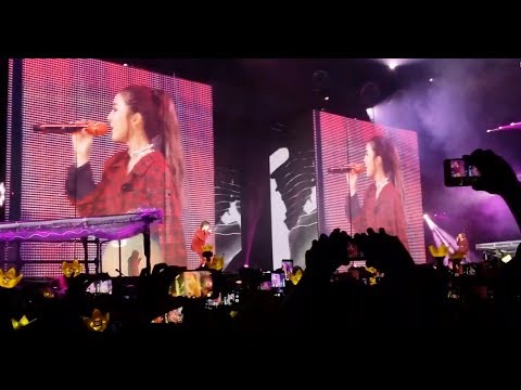 170917 G-Dragon & Dara - Missing You + Hello [M.O.T.T.E in KL] - 170917 G-Dragon & Dara - Missing You + Hello [M.O.T.T.E in KL]