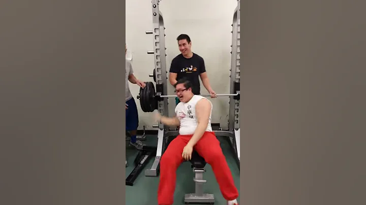 Me, Richard Tran max bench 315