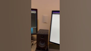 How to record 2 MICs at once in GarageBand Mac