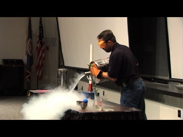 7 CRAZY EXPERIMENTS WITH LIQUID NITROGEN! 