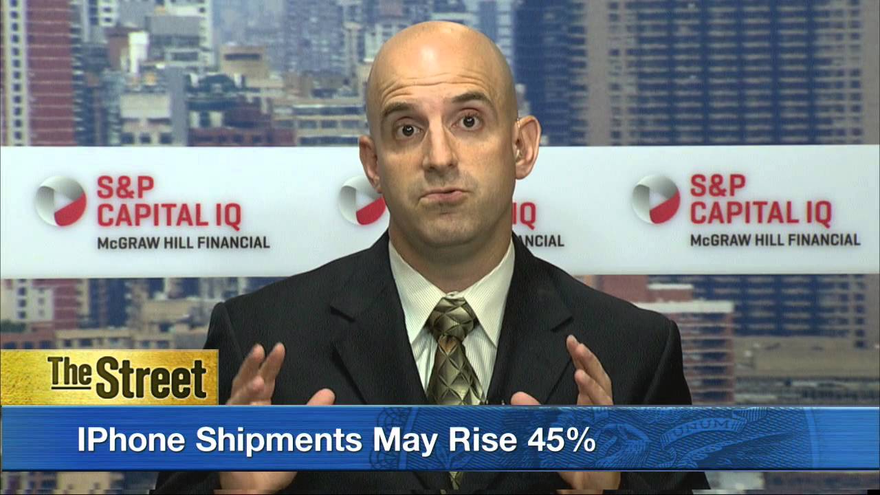 iPhone Sales Momentum Key to Apple’s Earnings Report