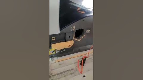 unpacking Xerox B 7025 Printer