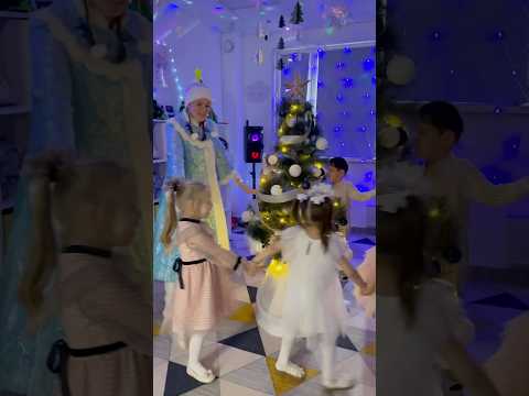 Новый год в УмнейКе 💫 Праздник для малышей 🎁 #новыйгод #2025 #умнейка #мывместе