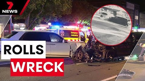 Rolls-Royce and Mercedes smash head-on in Rose Bay | 7NEWS