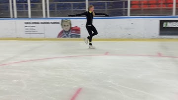 Learn to Skate USA: right back outside edge on the circle/left back inside edge on a circle basic 5