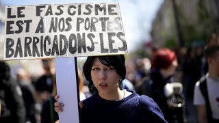 Növekedni látszik Macron előnye, sokfelé tüntettek Le Pen ellen