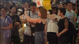 拥挤热闹, 大坑舞火龙. Fire Dragon Dance