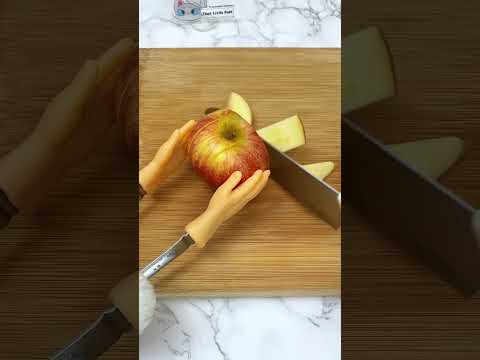 🍏Mastering apple slicing in 2024! Check out Puff’s futuristic way to cut an apple! #thatlittlepuff