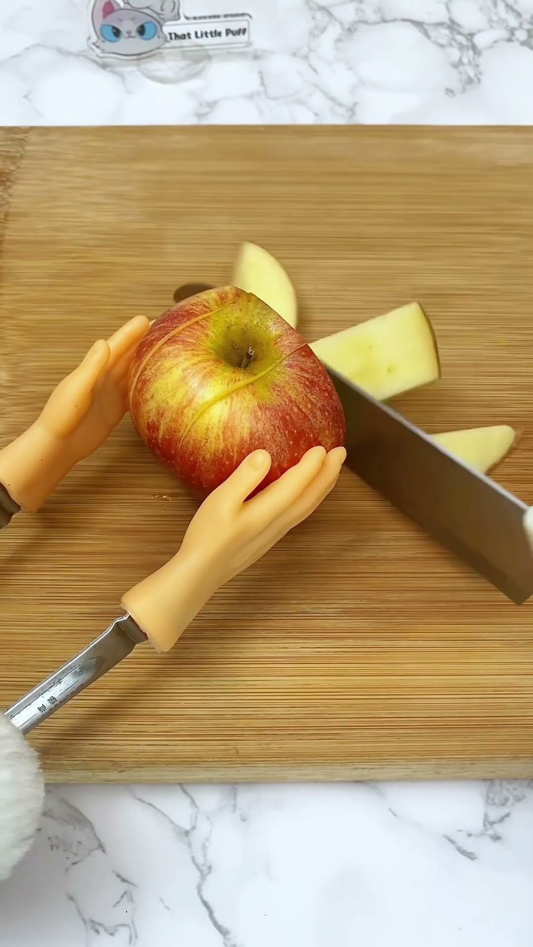 ?Mastering apple slicing in 2024! Check out Puff’s futuristic way to cut an apple! #thatlittlepuff