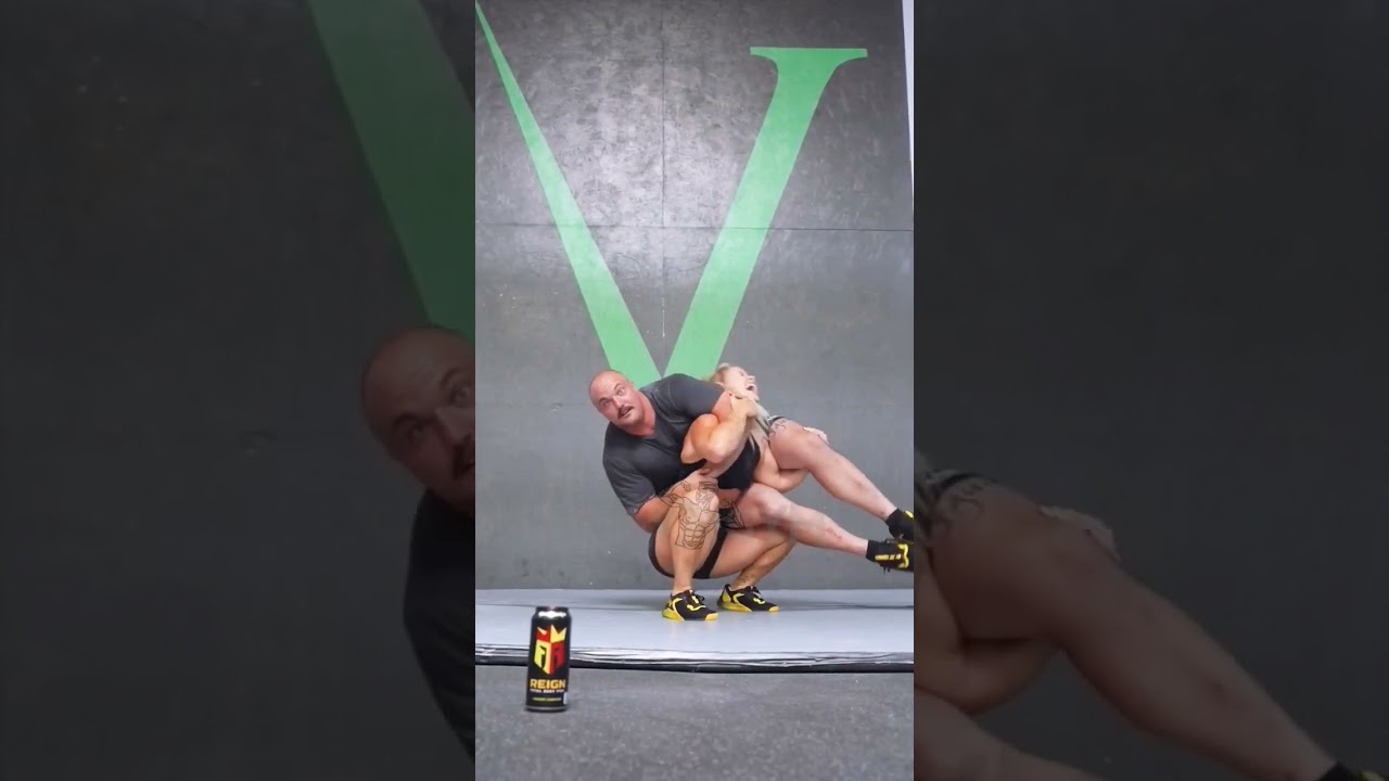 strong woman🔥💯💪