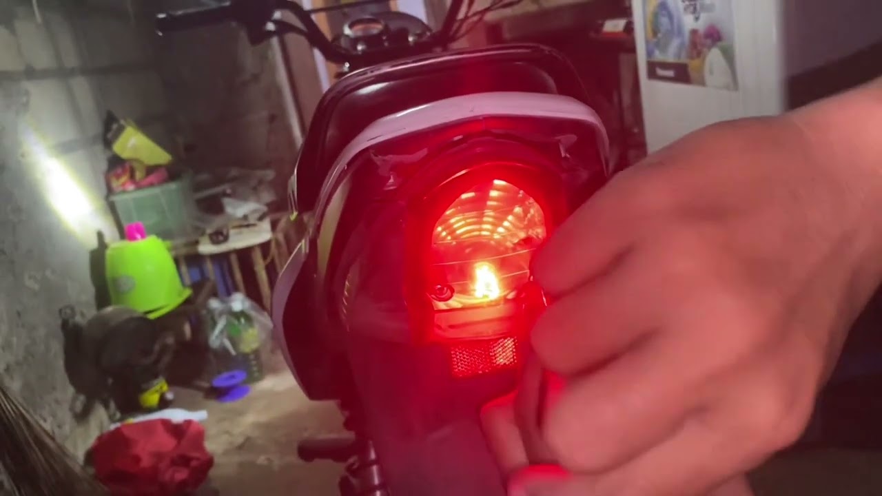 XRM 125 paano magpalit ng led headlight tail light at parklight sa xrm125?