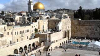 Tocando el Shofar en Jerusalem chords