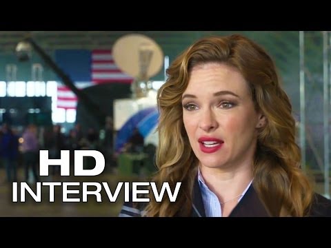 The Flash, Supergirl, Arrow & Dc's Legends of Tomorrow 4 Night Crossover Cast Interview (720p   )