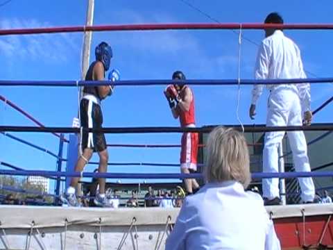 Nathan MacDonald (Pep's Boxing-Red) vs. Mauricio G...