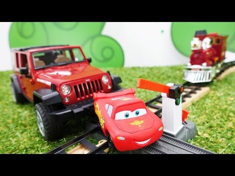 Toy Cars And Videos For Kids. McQueen And Jeep. Toys For Kids. McQueen In Trouble.