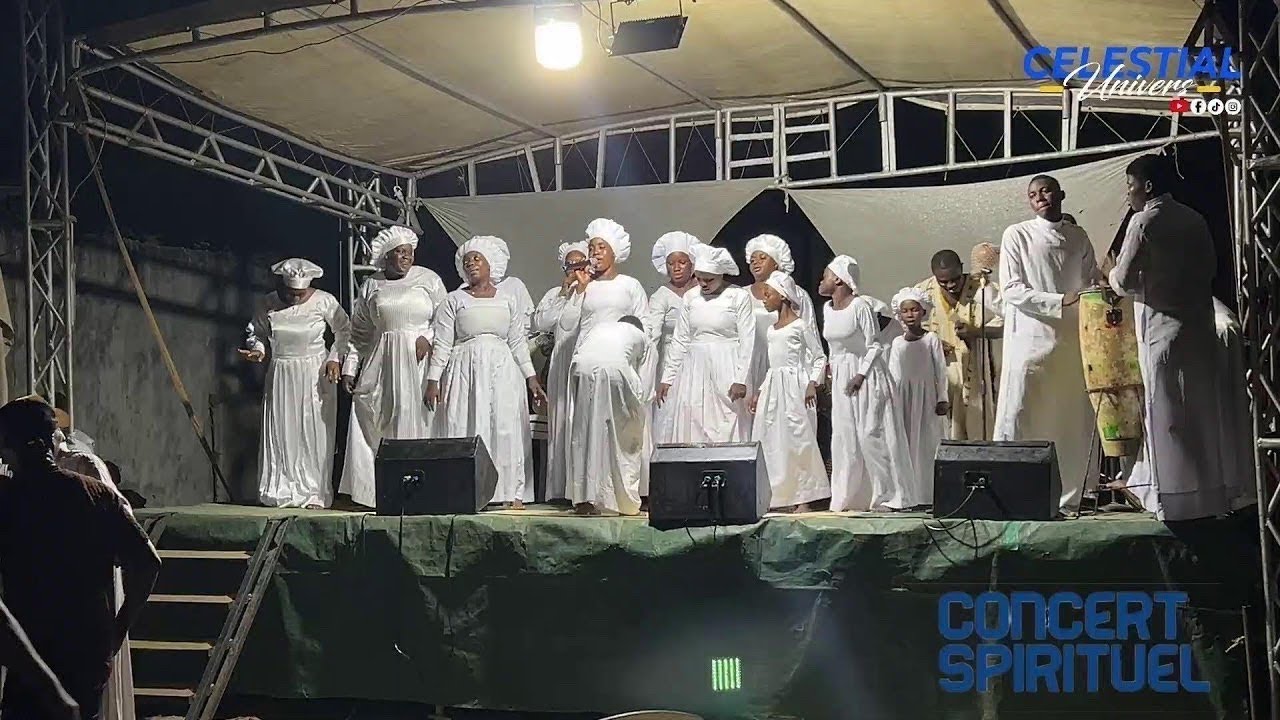 Prestation de la chorale El Elohim de jean folly..