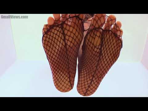 giantess feet
