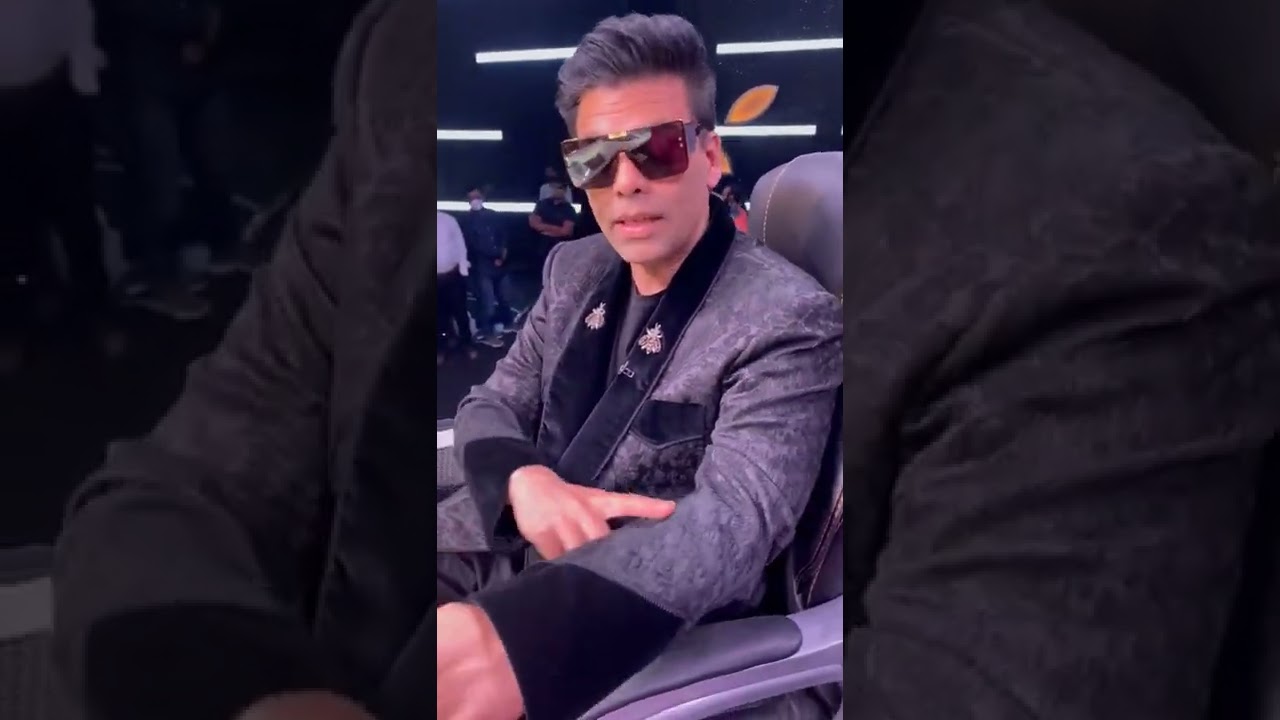Farah Khan HILARIOUSLY shuts down Karan Johar as he describes his outfits 😂 | 