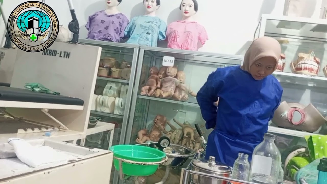 praktik pemasangan oksigen menggunakan kateter nasal