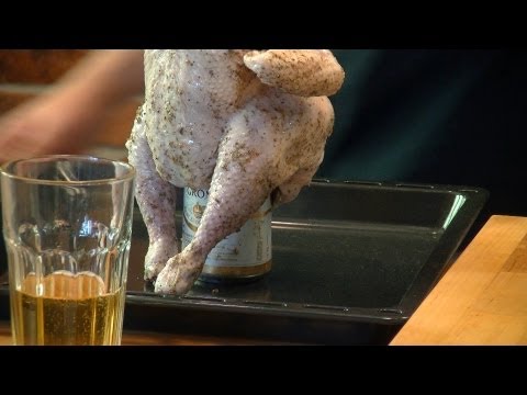 Wideo: Łatwy I Zabawny Przepis Na Kurczaka W Puszce Piwa