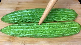 Fried balsam pear  remember not to put oil first  teach you hotel skills  balsam pear crisp taste n by 茉茉妈妈小厨 59 views 9 days ago 3 minutes, 47 seconds