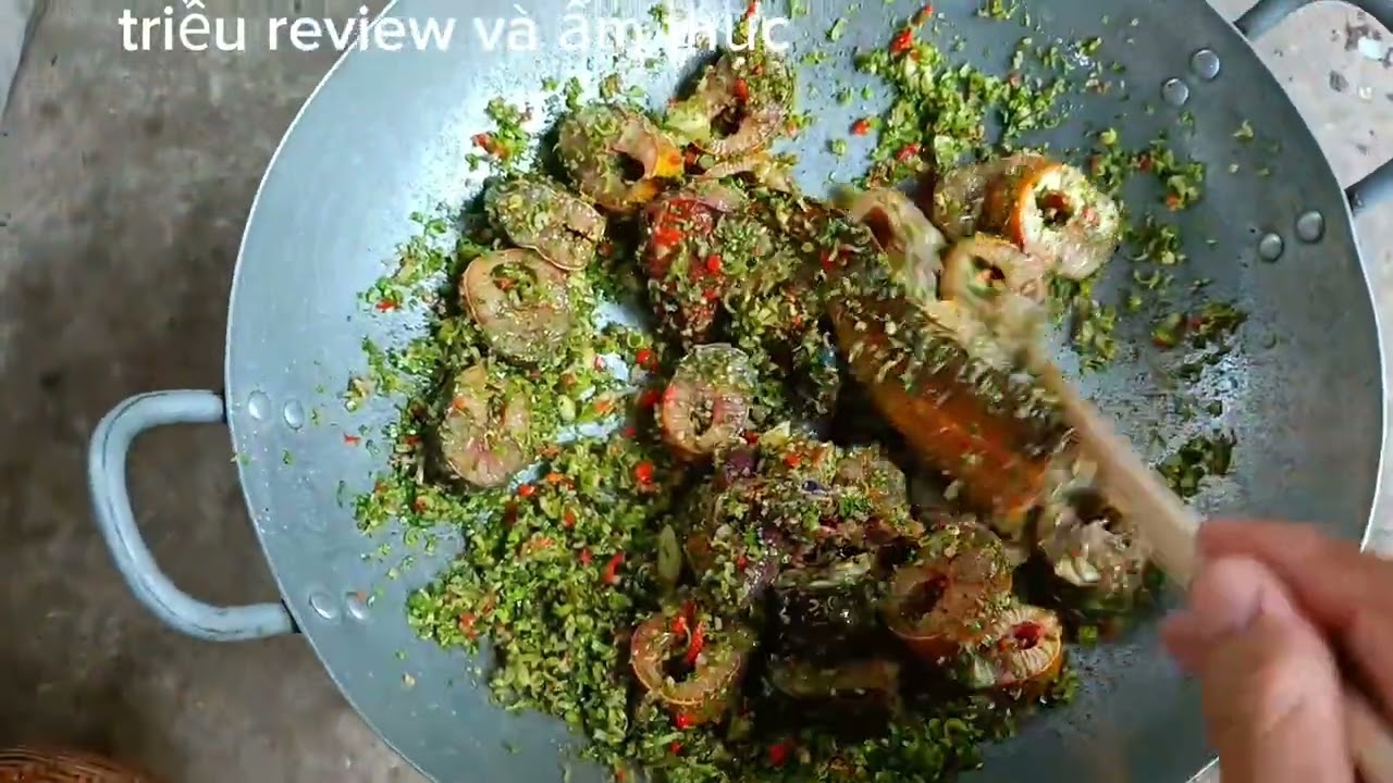 Mùng tám tết cá tra kho mắm và lươn xào sả ớt #ẩmthực 